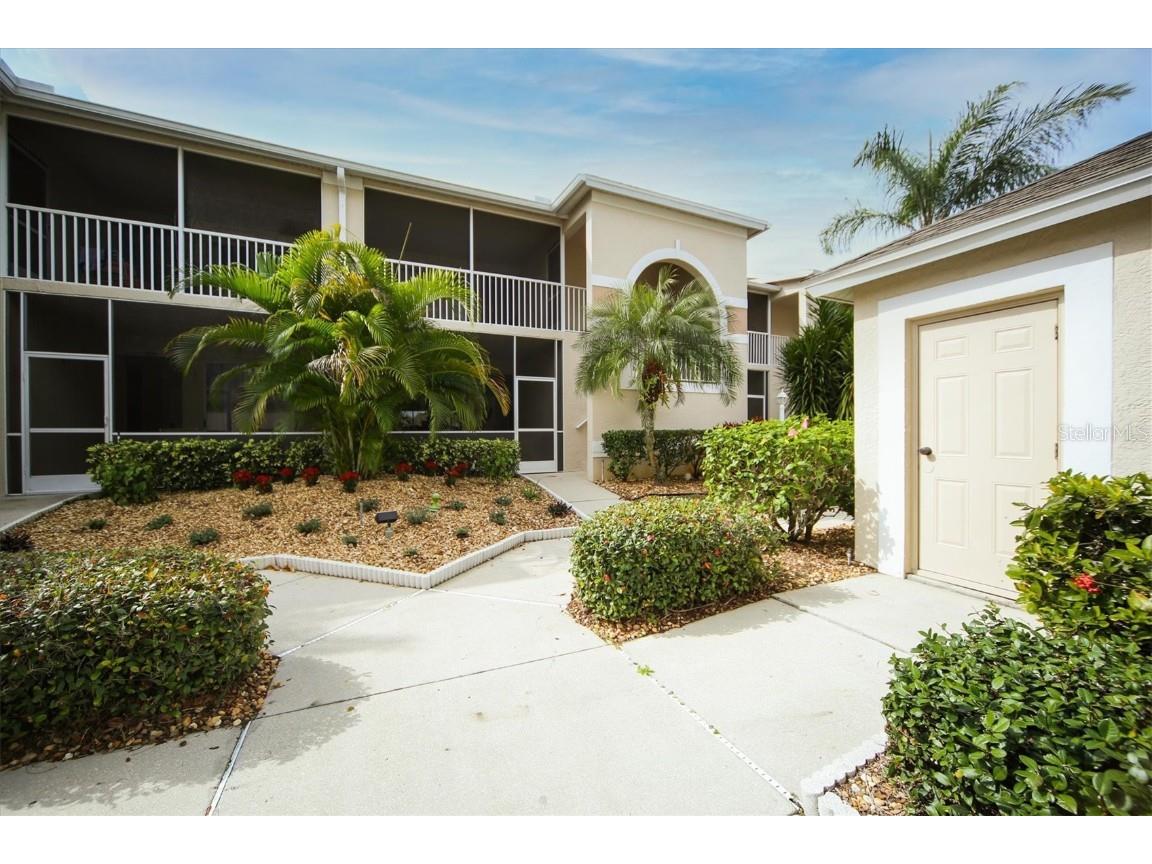 9560 High Gate Drive #1624 Sarasota FL 34238 A4468542 image1