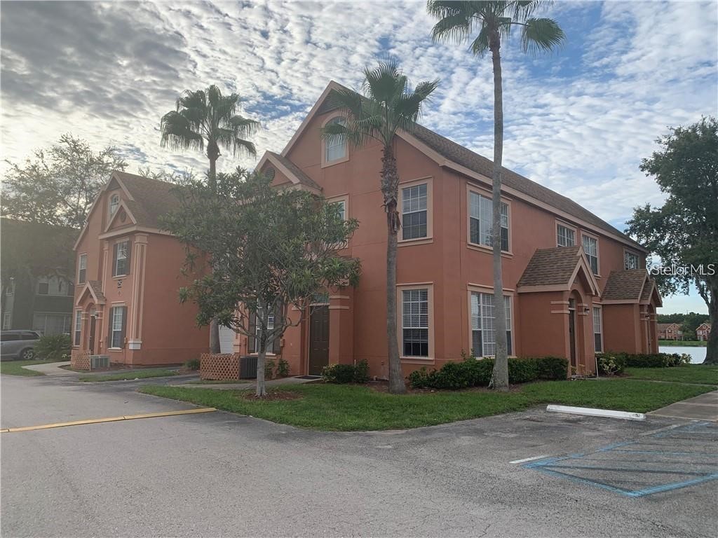 9562 Lake Chase Island Way #9562 Tampa FL 33626 T3483306 image1