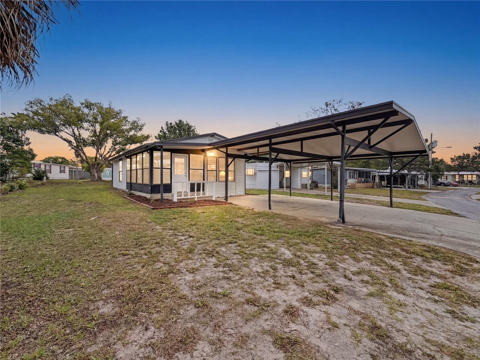 9569 Gray Fox Drive Weeki Wachee FL 34613 W7884733 image2