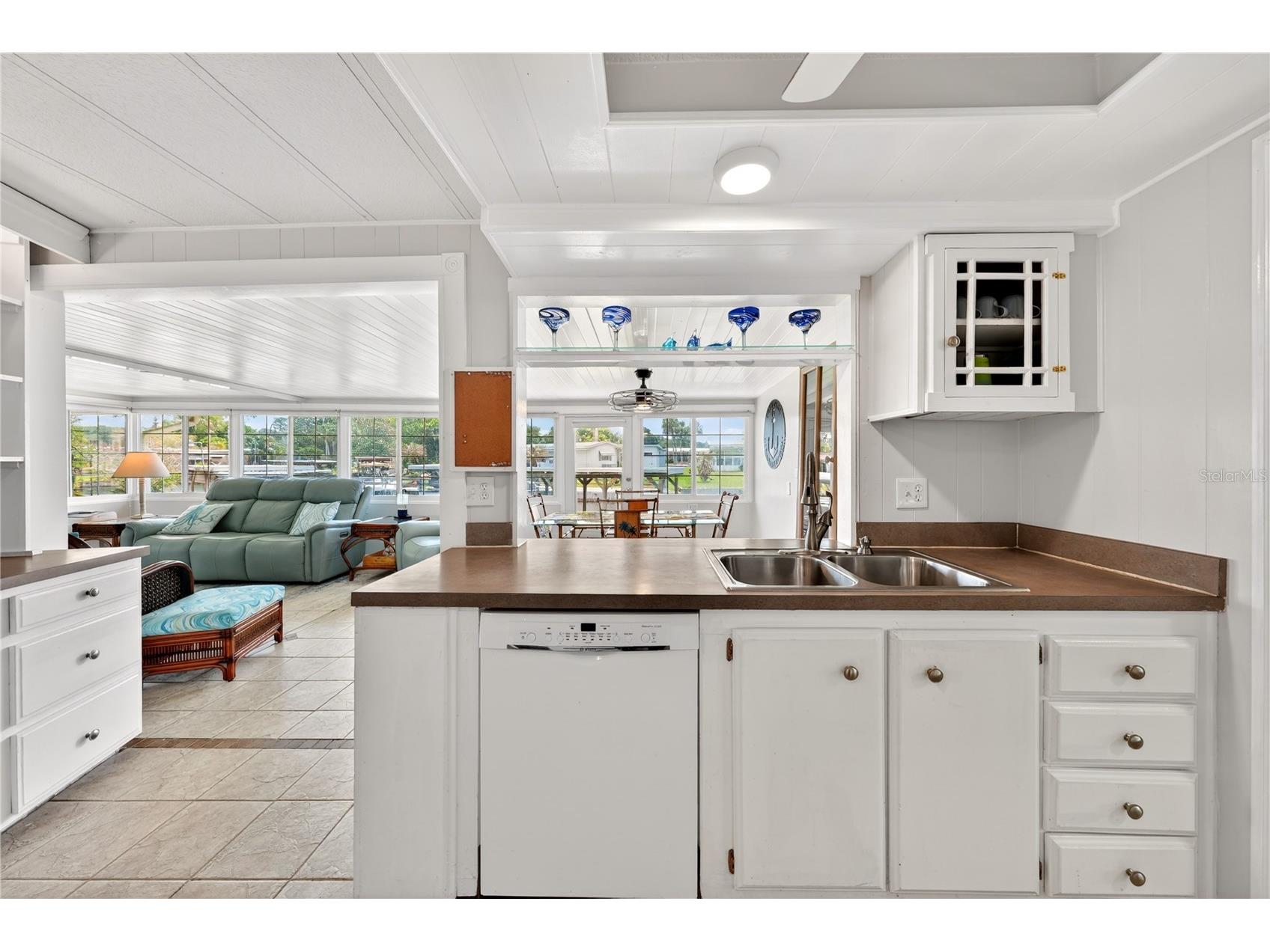957 Todd Way Tavares FL 32778 - HARRIS CHAIN OF LAKES G5111601 image11