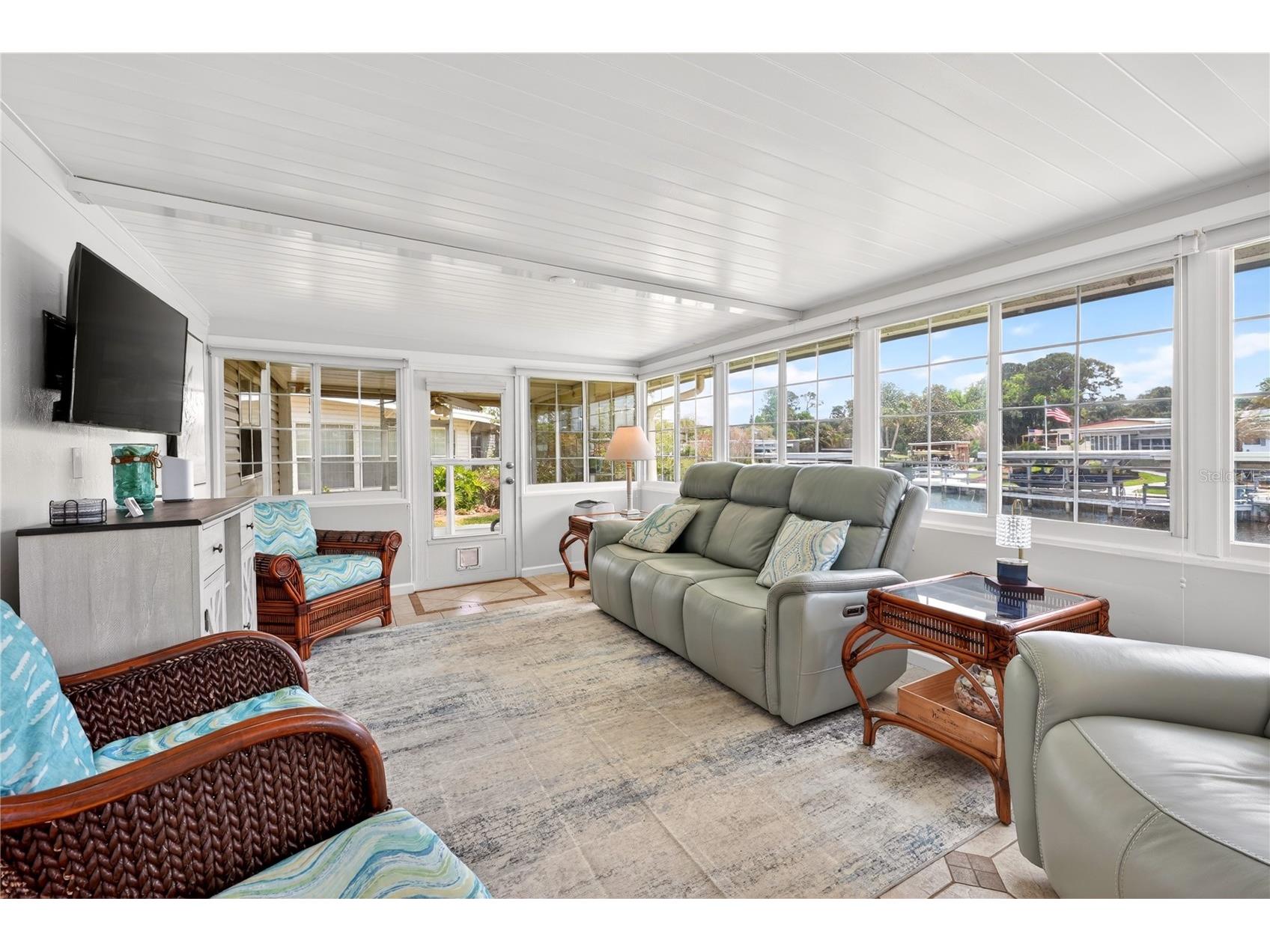957 Todd Way Tavares FL 32778 - HARRIS CHAIN OF LAKES G5111601 image17