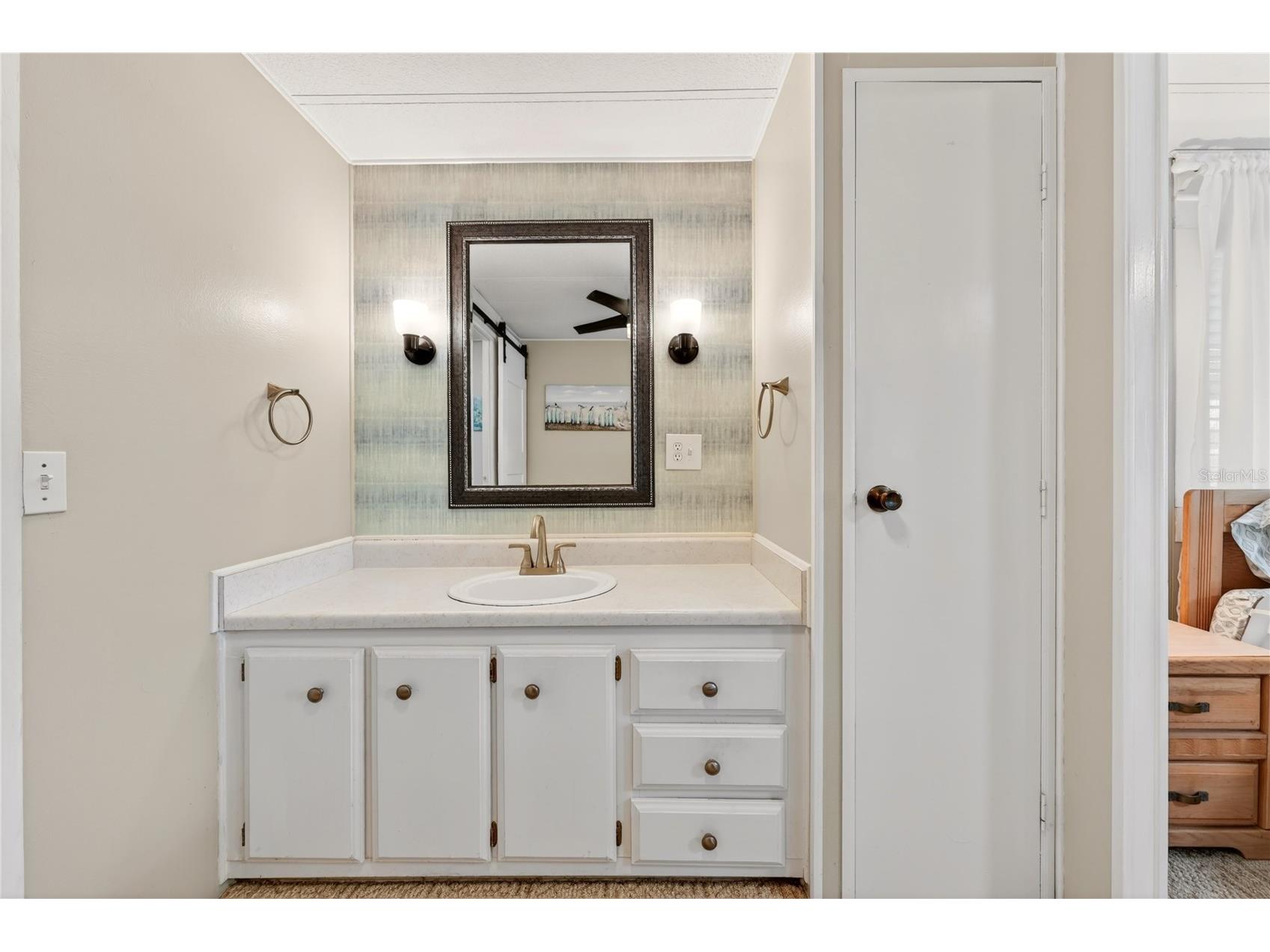 957 Todd Way Tavares FL 32778 - HARRIS CHAIN OF LAKES G5111601 image29