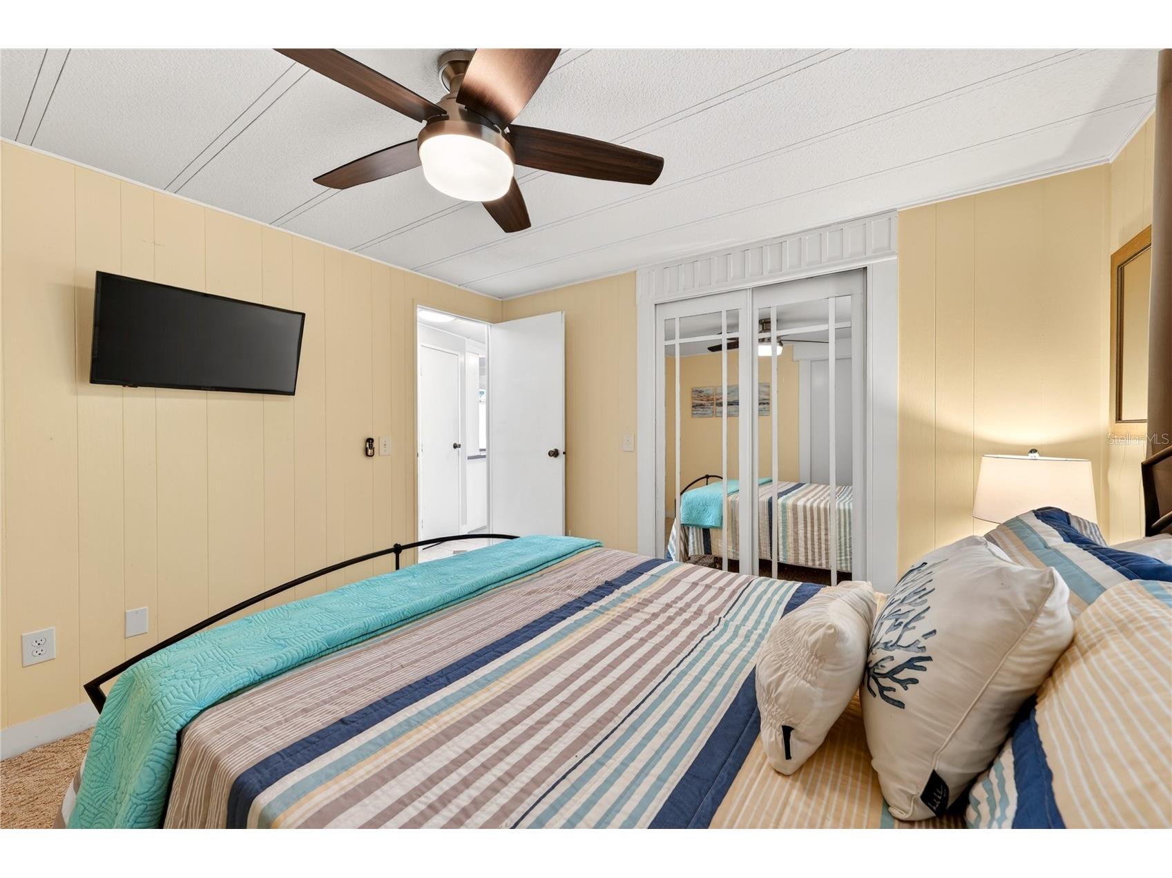 957 Todd Way Tavares FL 32778 - HARRIS CHAIN OF LAKES G5111601 image35