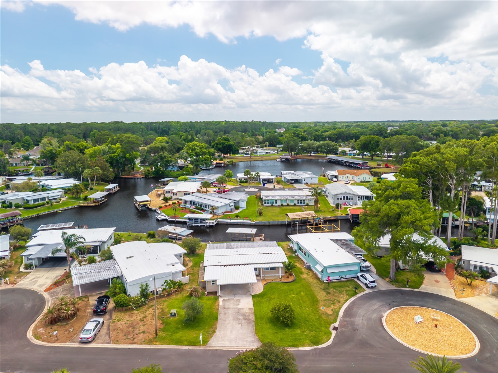 957 Todd Way Tavares FL 32778 - HARRIS CHAIN OF LAKES G5111601 image47
