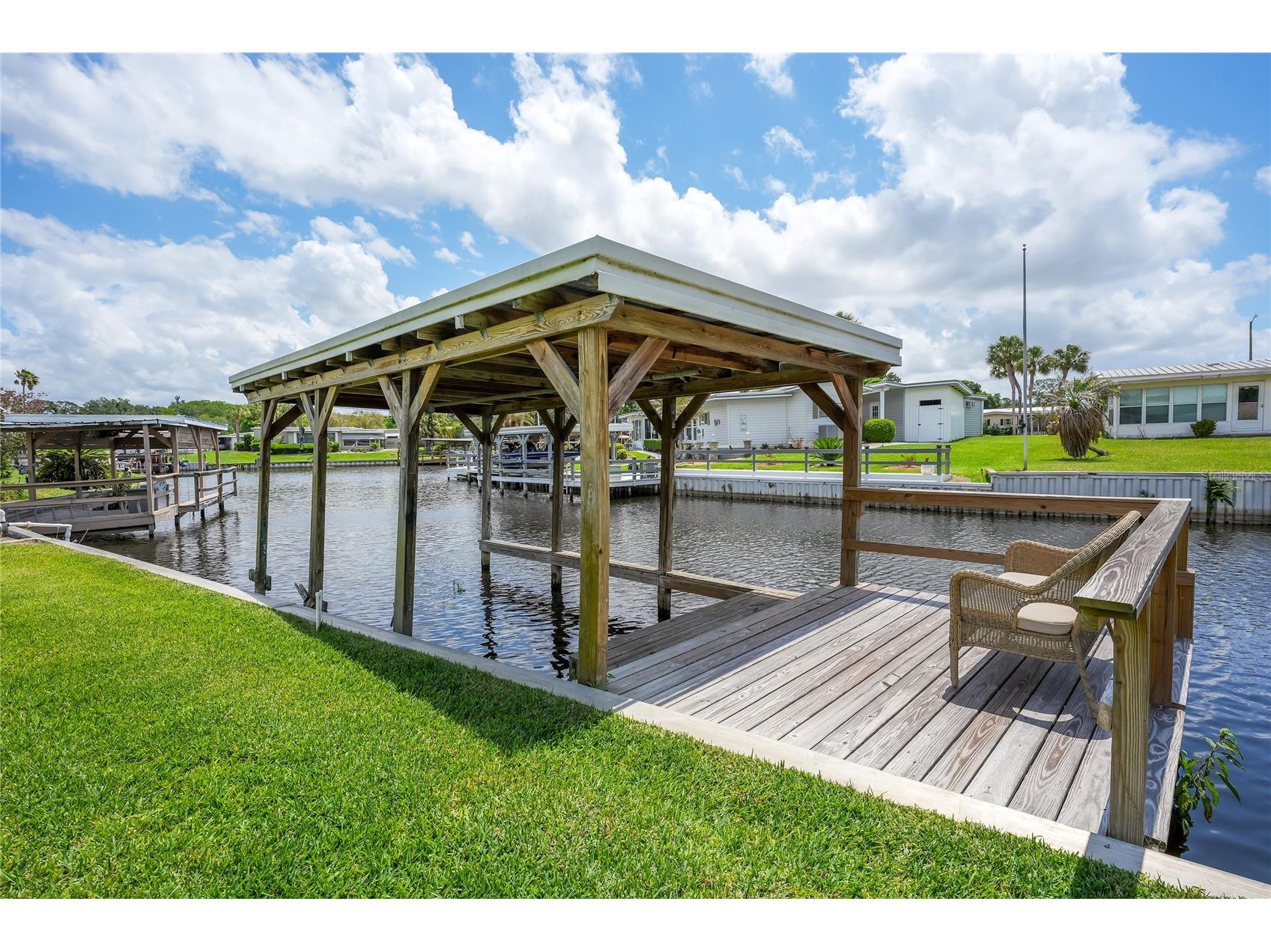 957 Todd Way Tavares FL 32778 - HARRIS CHAIN OF LAKES G5111601 image5