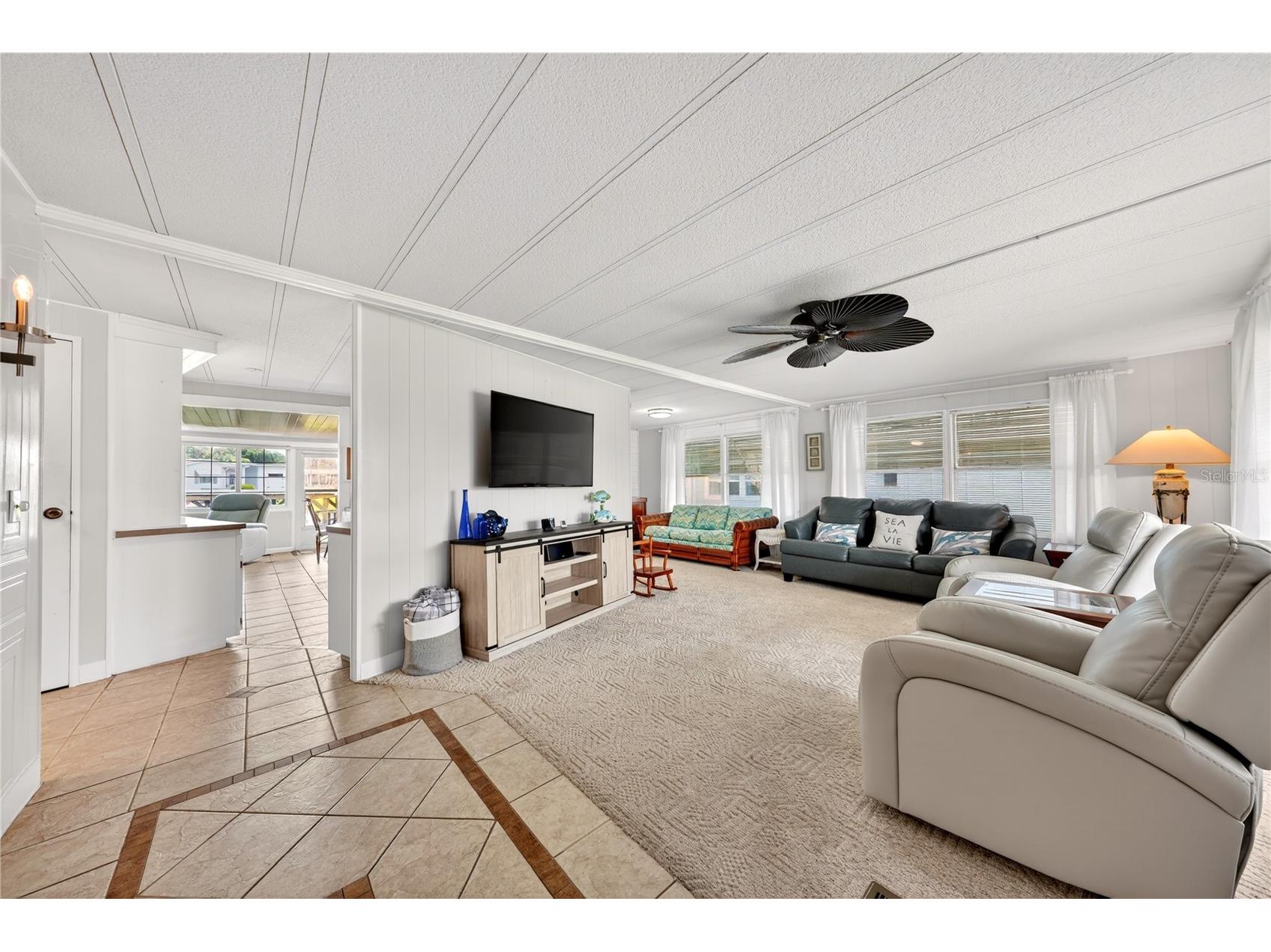 957 Todd Way Tavares FL 32778 - HARRIS CHAIN OF LAKES G5111601 image7
