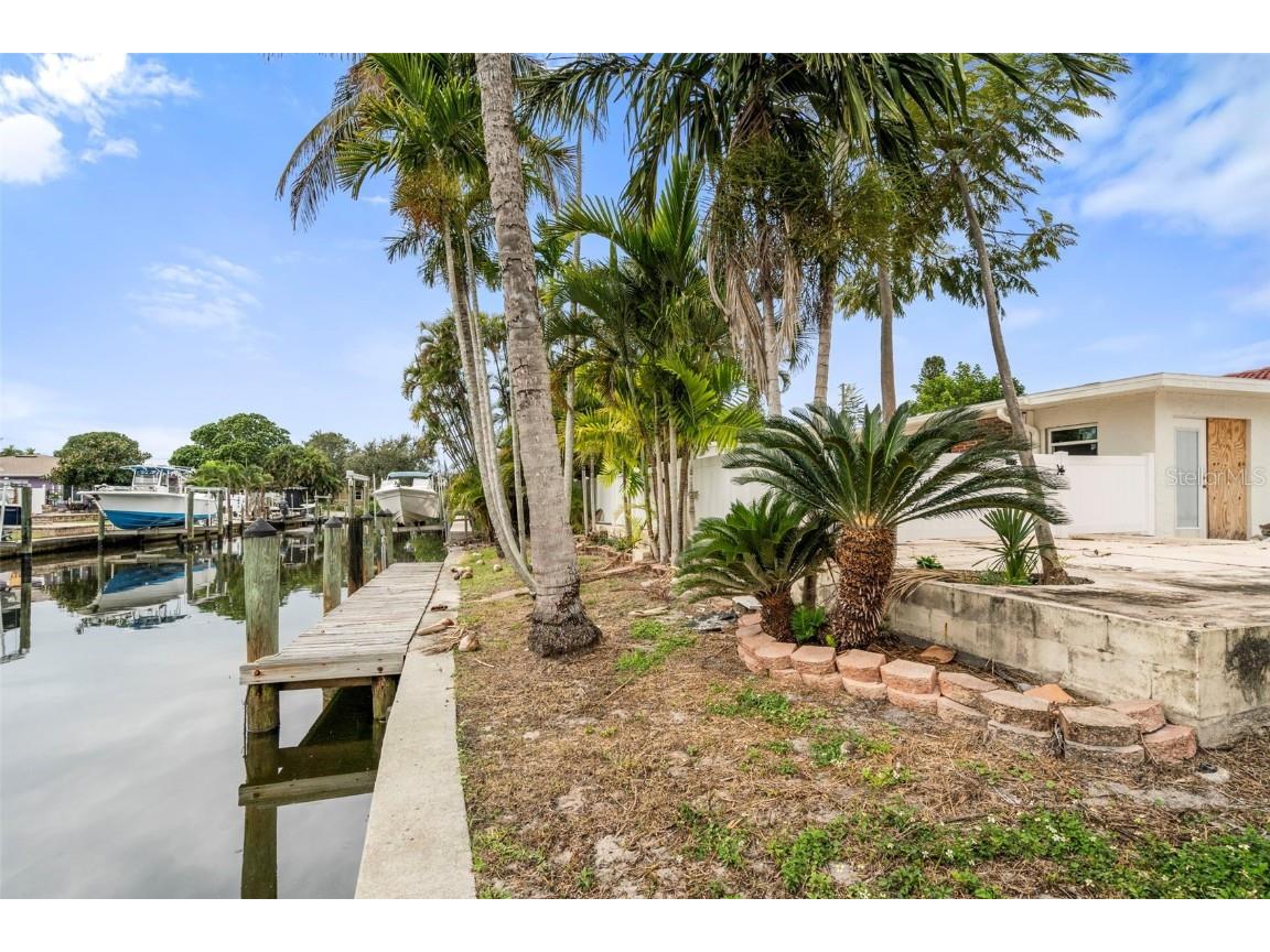 9570 Sun Isle Drive NE Saint Petersburg FL 33702 TB8457108 image10