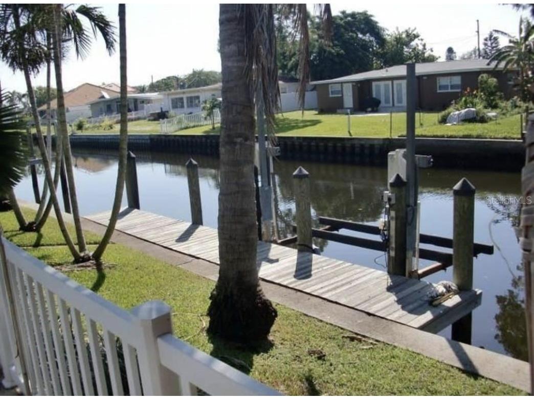 9570 Sun Isle Drive NE Saint Petersburg FL 33702 TB8457108 image15