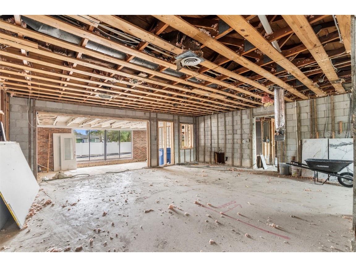 9570 Sun Isle Drive NE Saint Petersburg FL 33702 TB8457108 image2