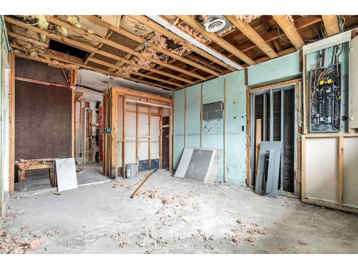 9570 Sun Isle Drive NE Saint Petersburg FL 33702 TB8457108 image3