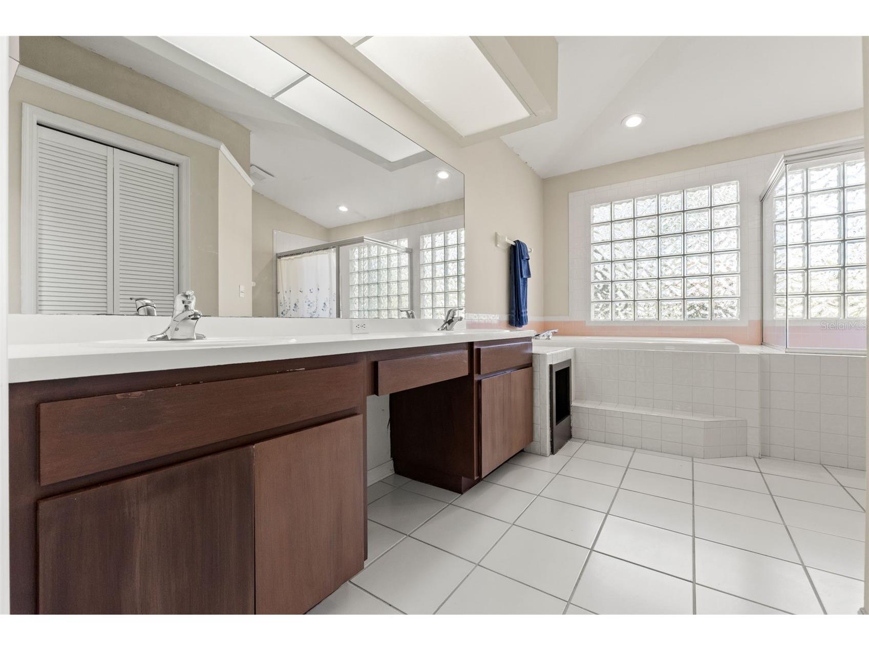 958 Ridgewood Terrace Tarpon Springs FL 34689 W7883170 image17