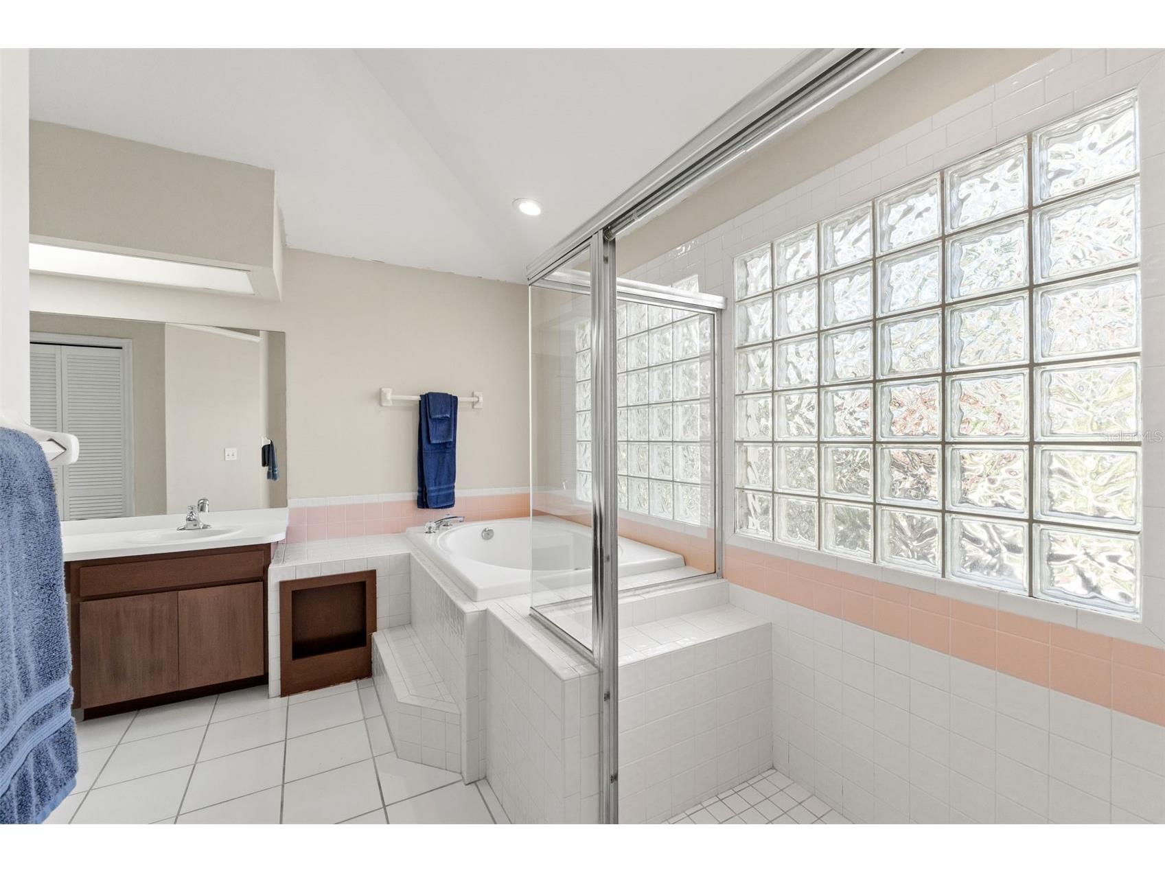 958 Ridgewood Terrace Tarpon Springs FL 34689 W7883170 image19
