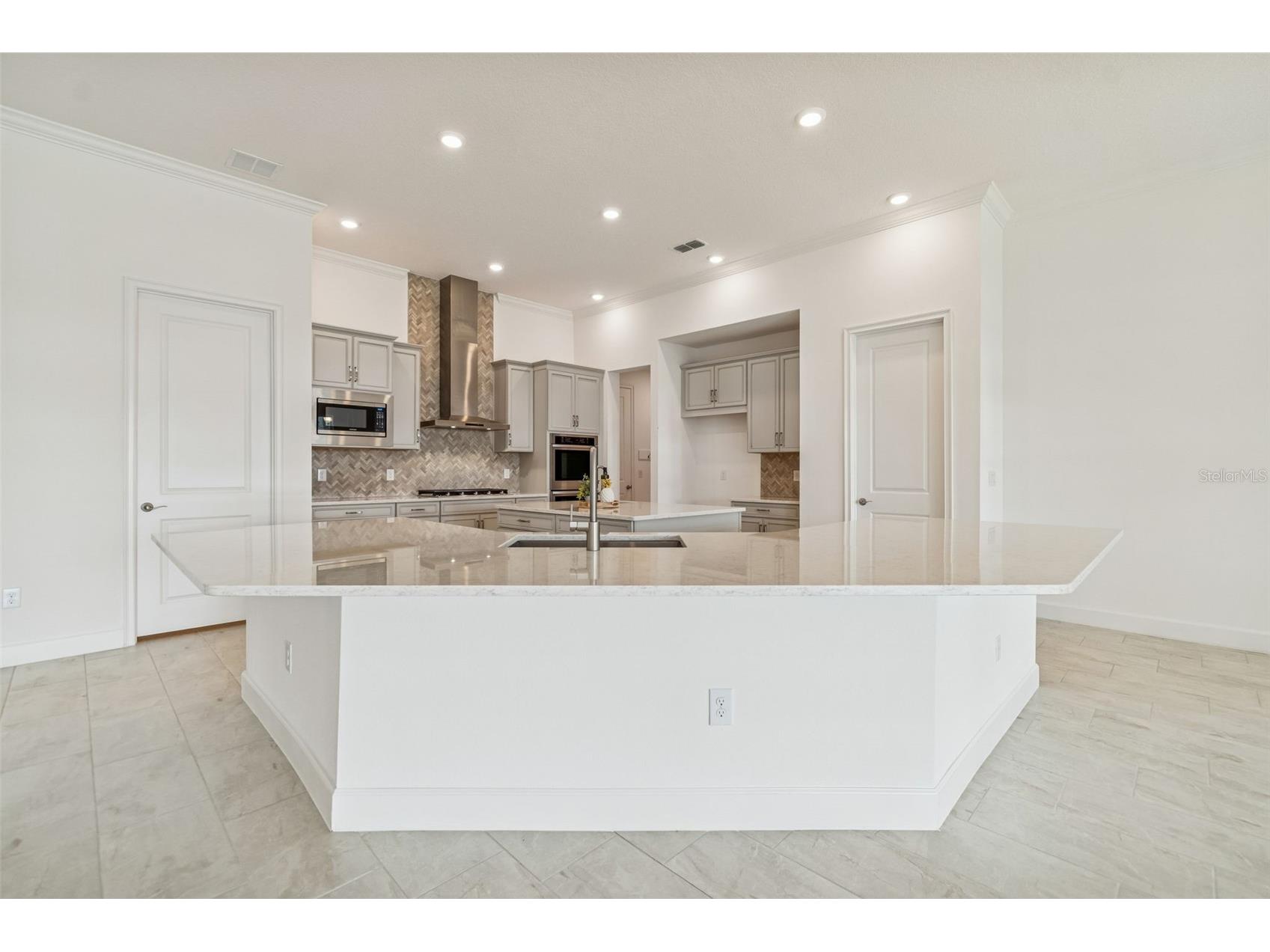 958 Signet Drive Apollo Beach FL 33572 TB8483014 image13