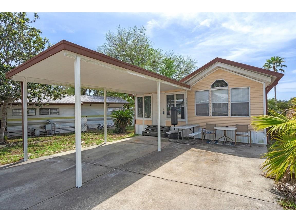 9580 Gray Fox Drive Weeki Wachee FL 34613 W7874028 image1