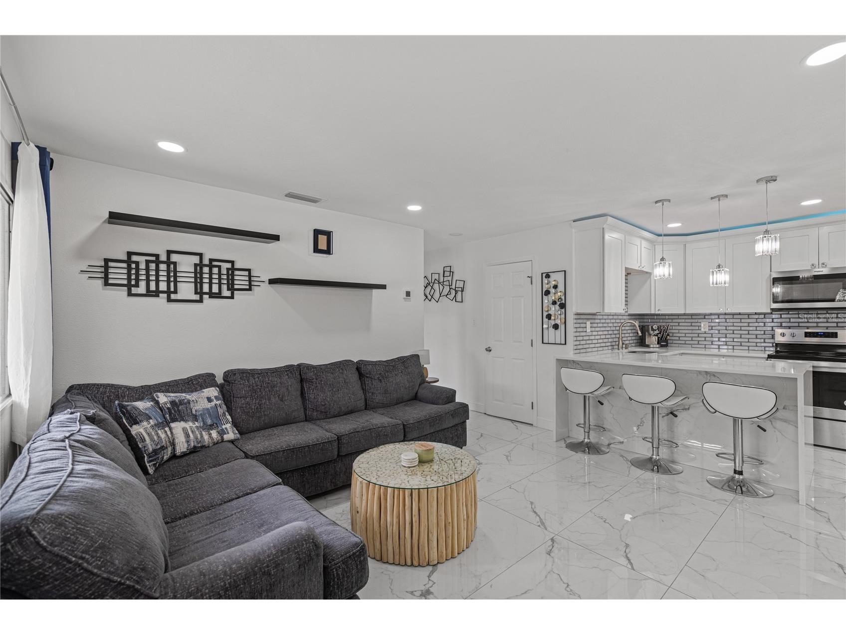 9581 49th Way N Pinellas Park FL 33782 TB8526093 image10