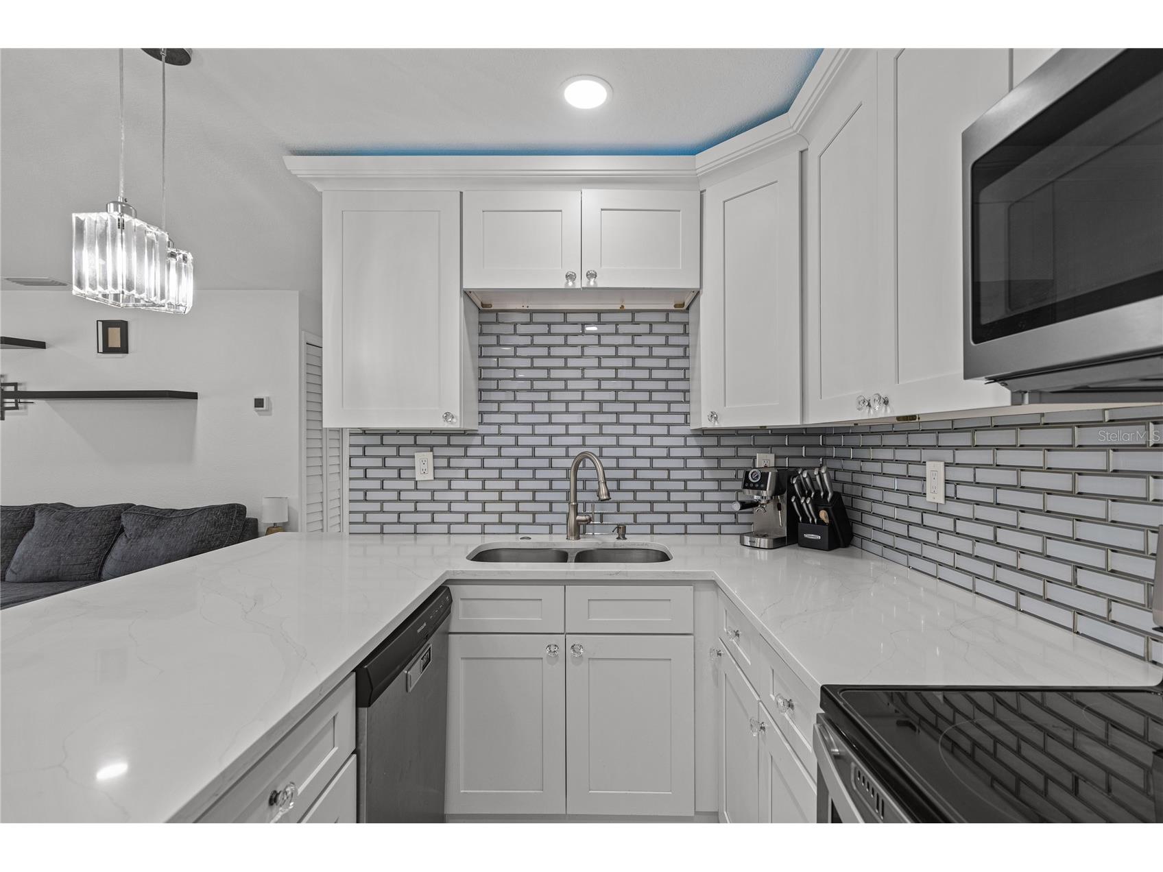 9581 49th Way N Pinellas Park FL 33782 TB8526093 image14