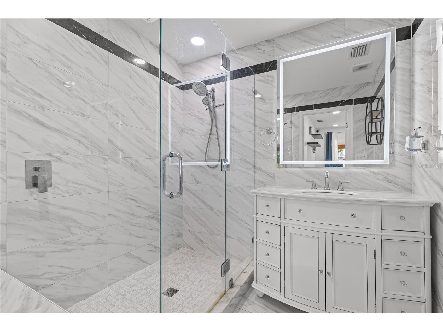 9581 49th Way N Pinellas Park FL 33782 TB8526093 image20