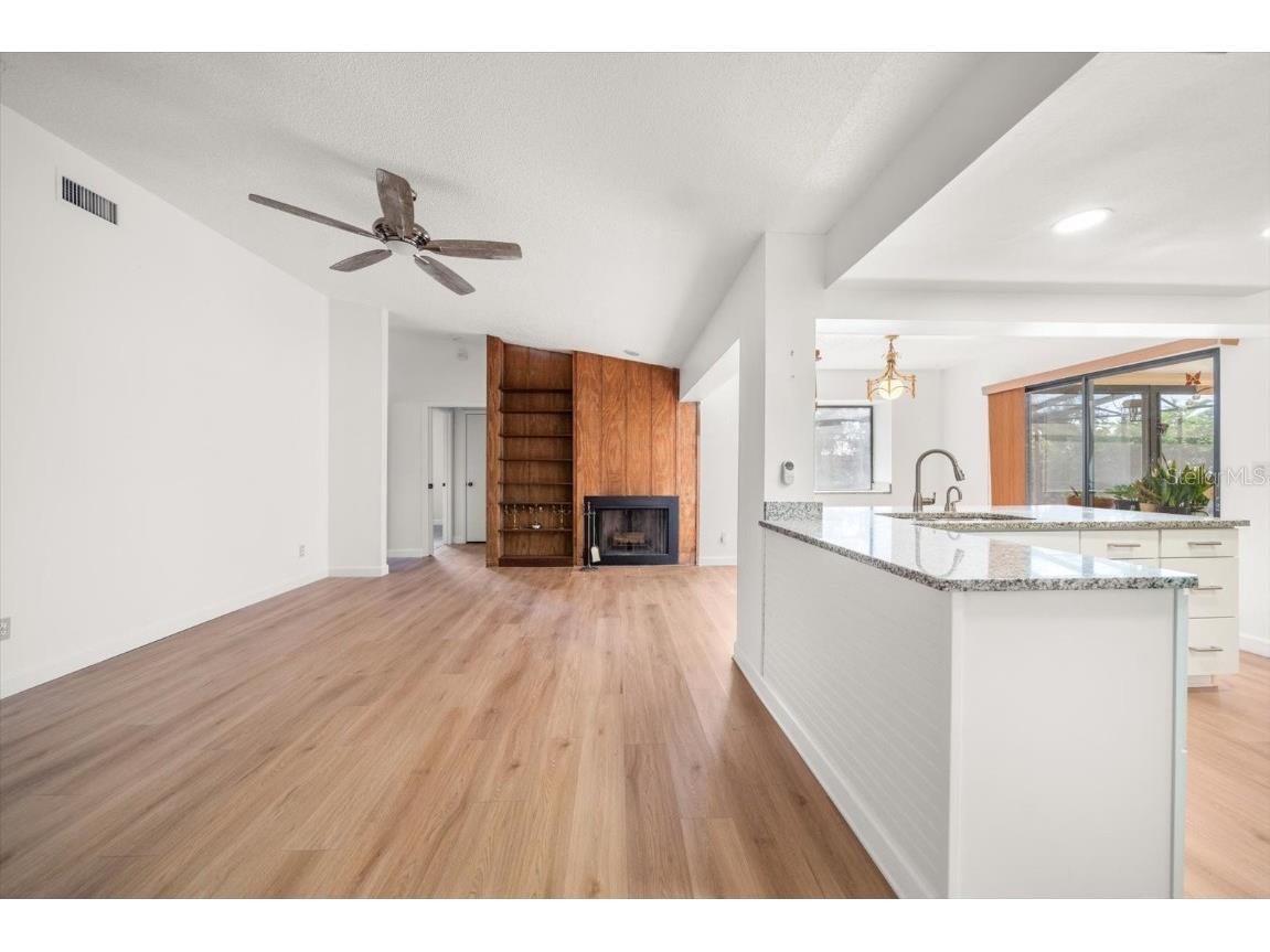 9582 103rd Avenue Seminole FL 33777 TB8452288 image15