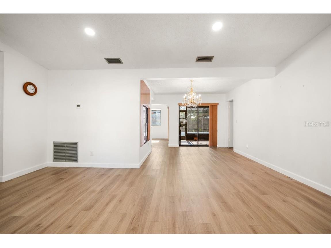 9582 103rd Avenue Seminole FL 33777 TB8452288 image17