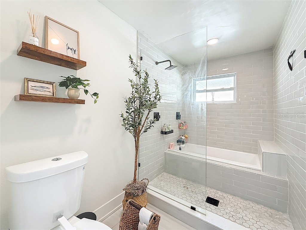 9585 Portside Drive Seminole FL 33776 TB8451046 image45