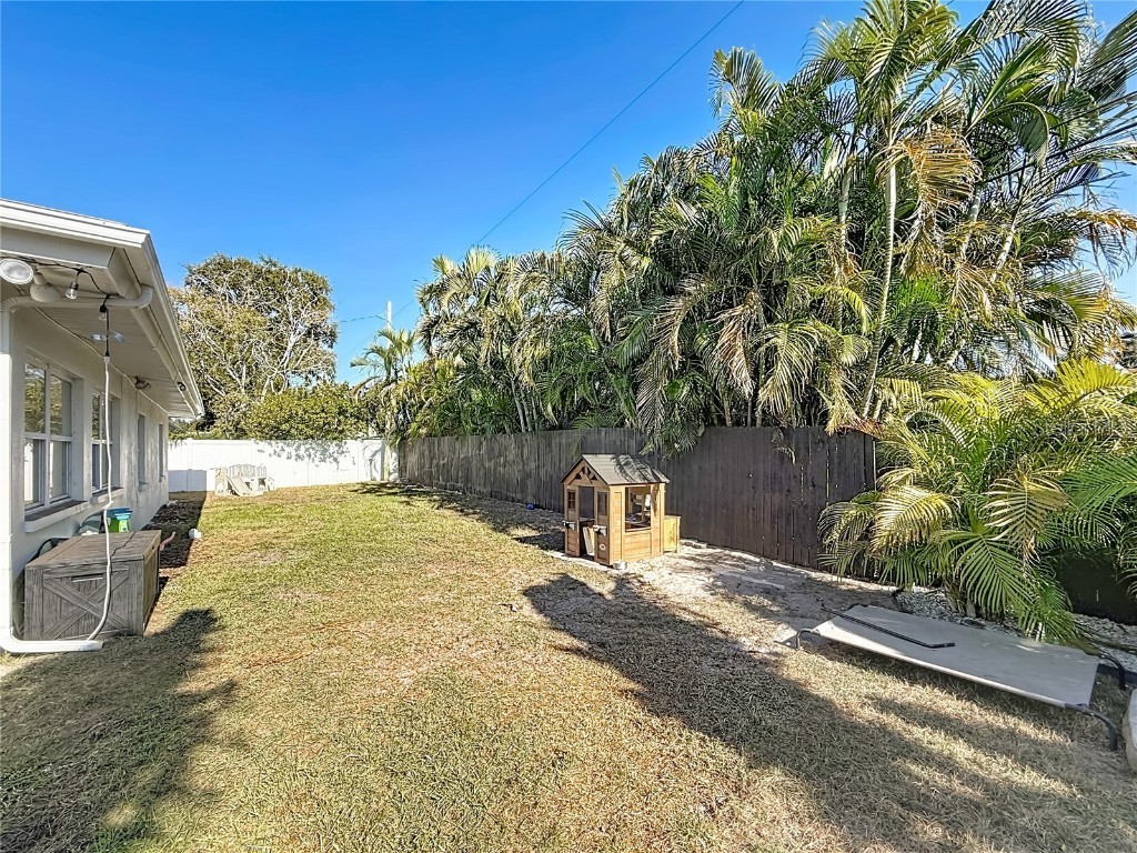 9585 Portside Drive Seminole FL 33776 TB8451046 image49