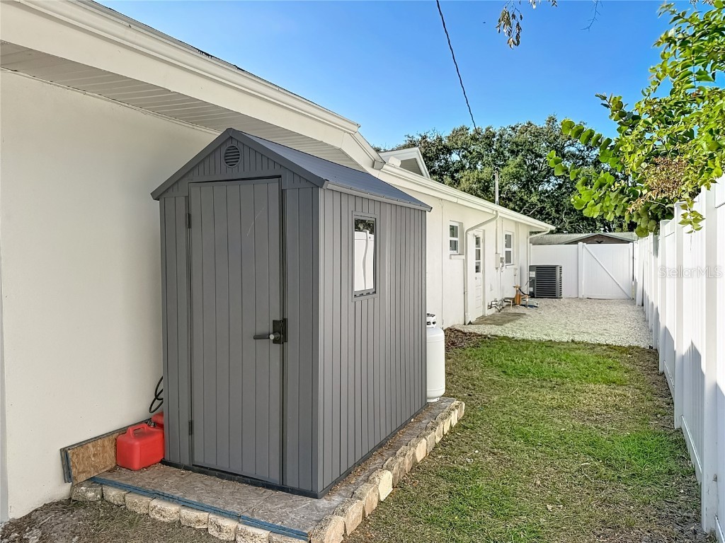 9585 Portside Drive Seminole FL 33776 TB8451046 image55