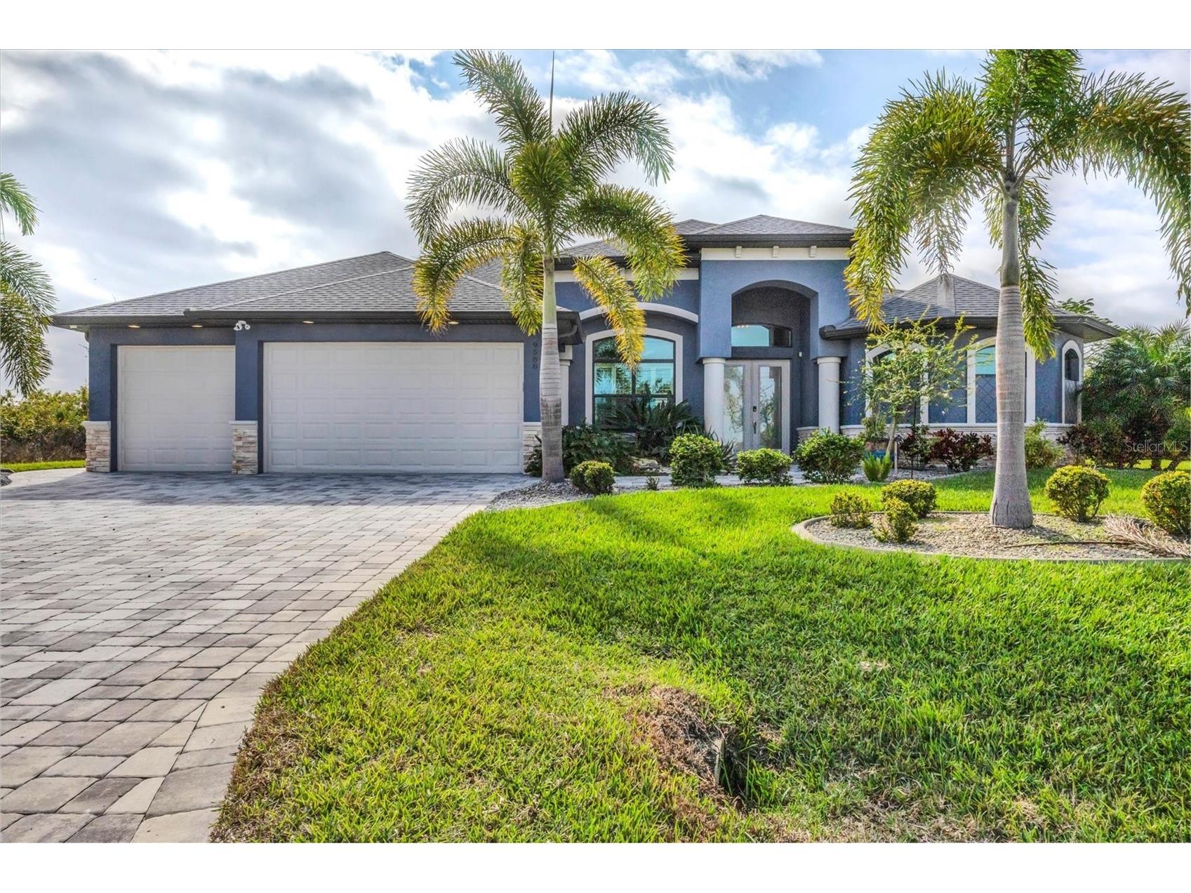 9588 Galaxie Circle Port Charlotte FL 33981 - KEYSTONE WATERWAY D6145579 image1