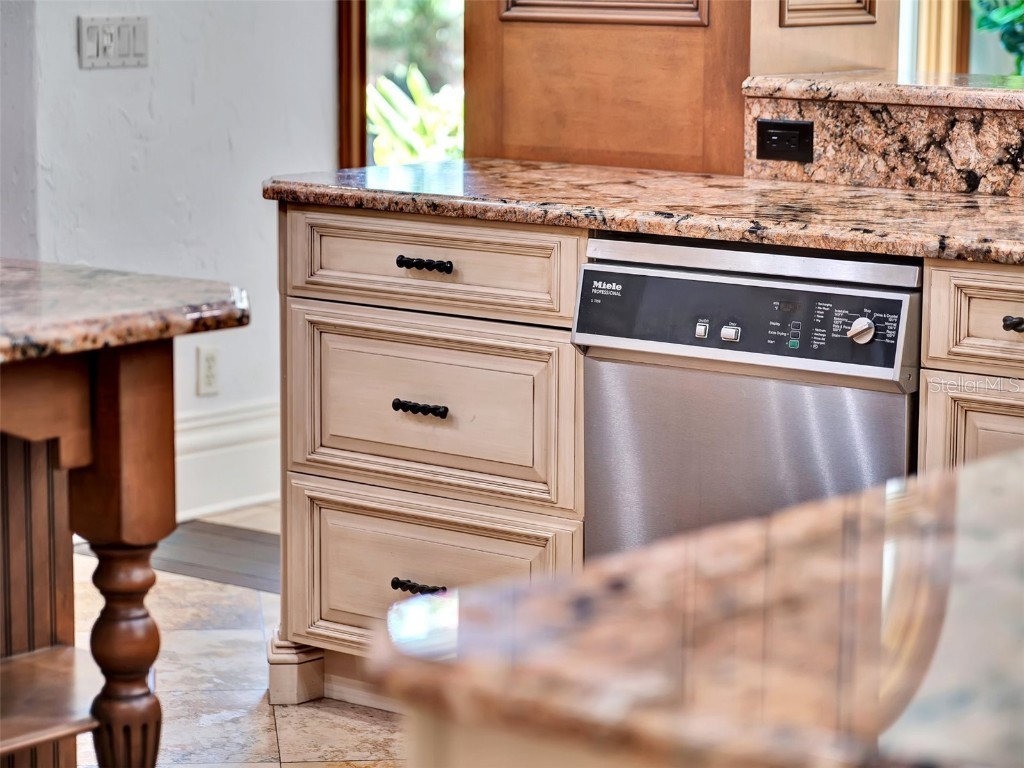 9589 Blandford Road Orlando FL 32827 - GOLF COURSE POND O6324641 image32