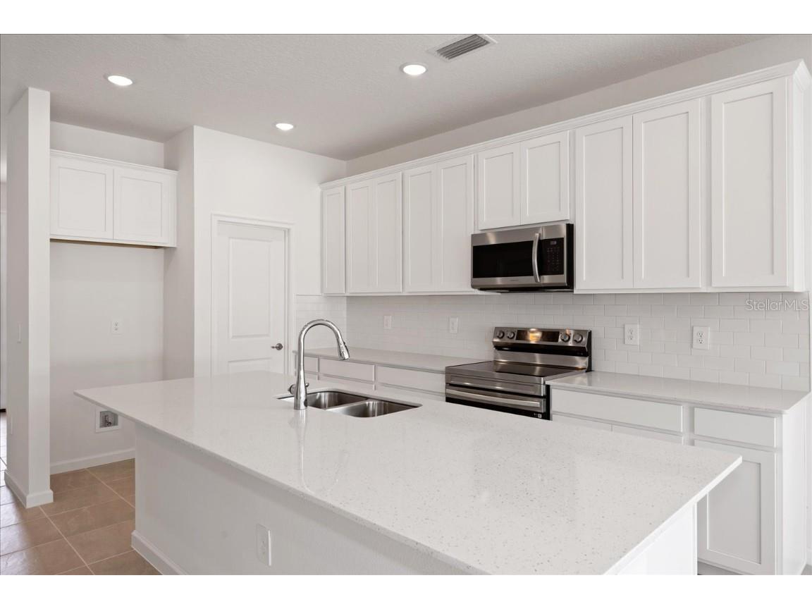 9589 Vibrant Lane Venice FL 34292 O6187992 image2