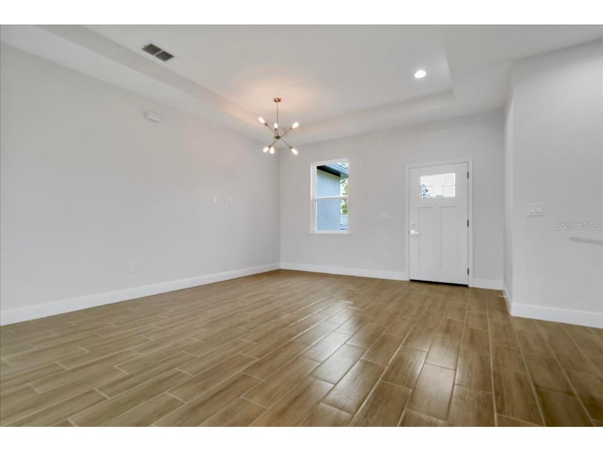 959 11th Avenue Deland FL 32724 O6378263 image2