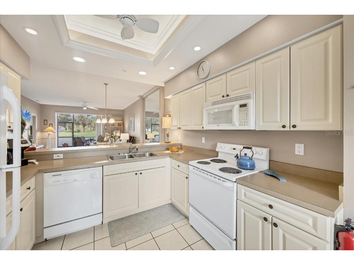 9590 High Gate Drive #1912 Sarasota FL 34238 A4667299 image14