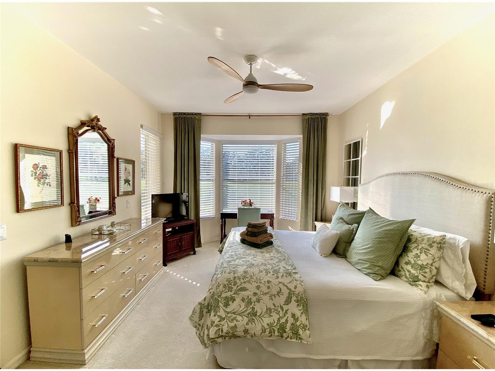 9590 High Gate Drive #1915 Sarasota FL 34238 A4699153 image12