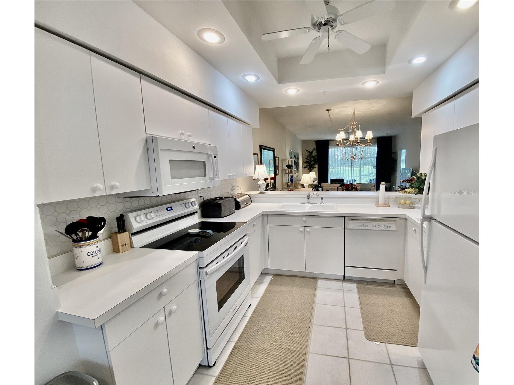 9590 High Gate Drive #1915 Sarasota FL 34238 A4699153 image5