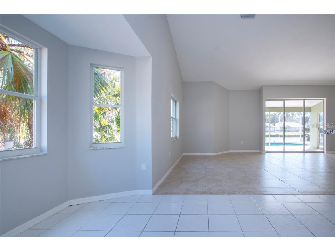 9590 Knightsbridge Circle Sarasota FL 34238 A4675801 image22