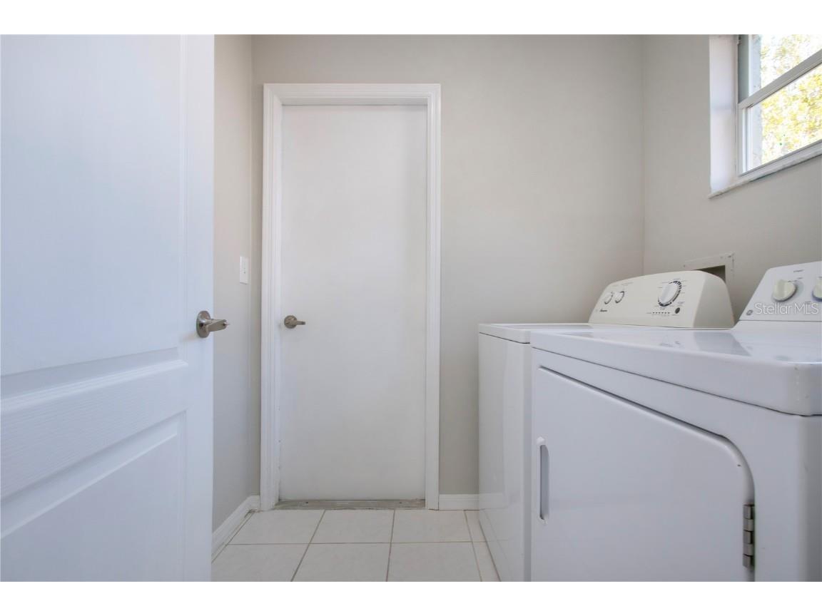 9590 Knightsbridge Circle Sarasota FL 34238 A4675801 image27