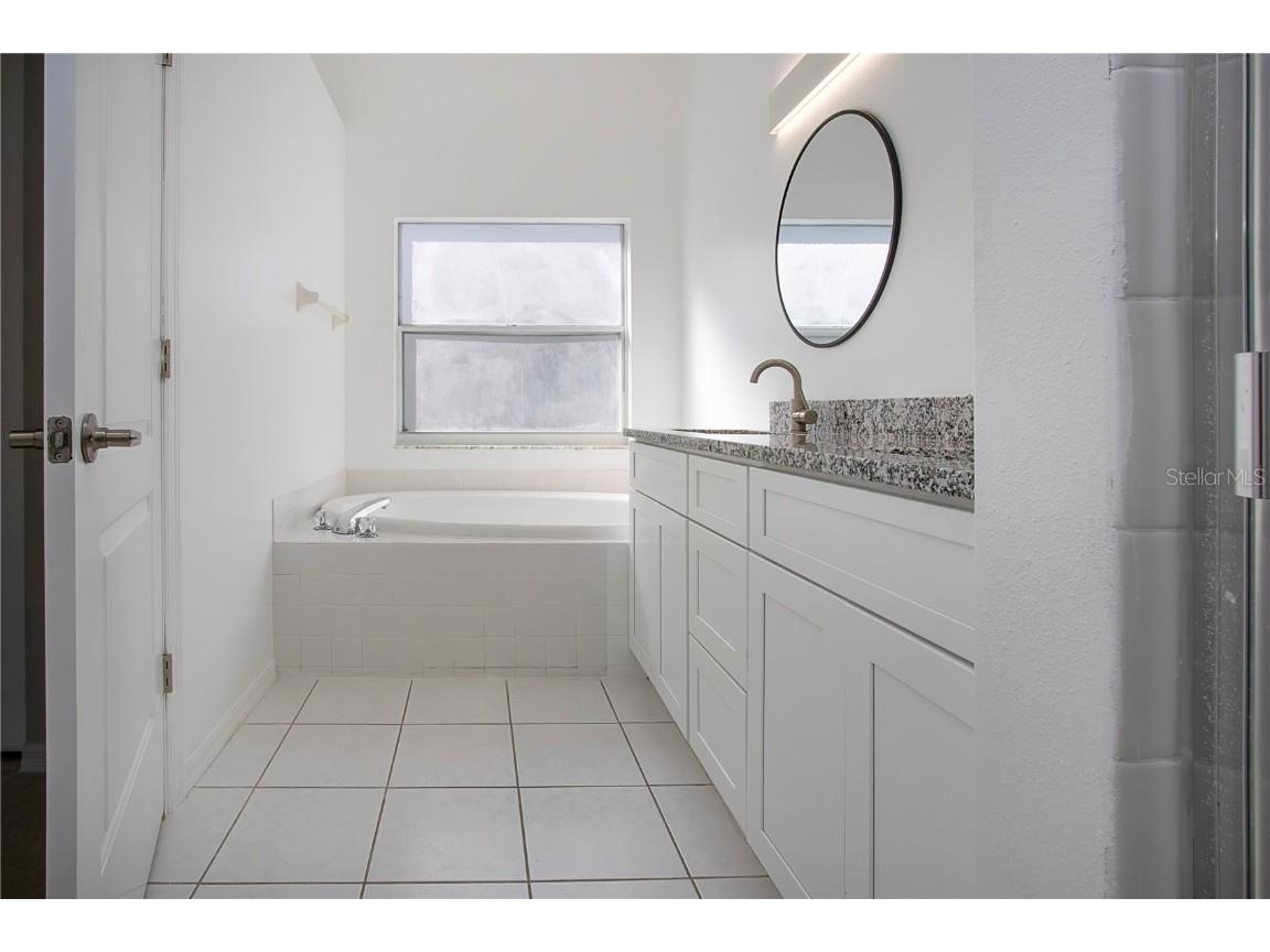 9590 Knightsbridge Circle Sarasota FL 34238 A4675801 image35