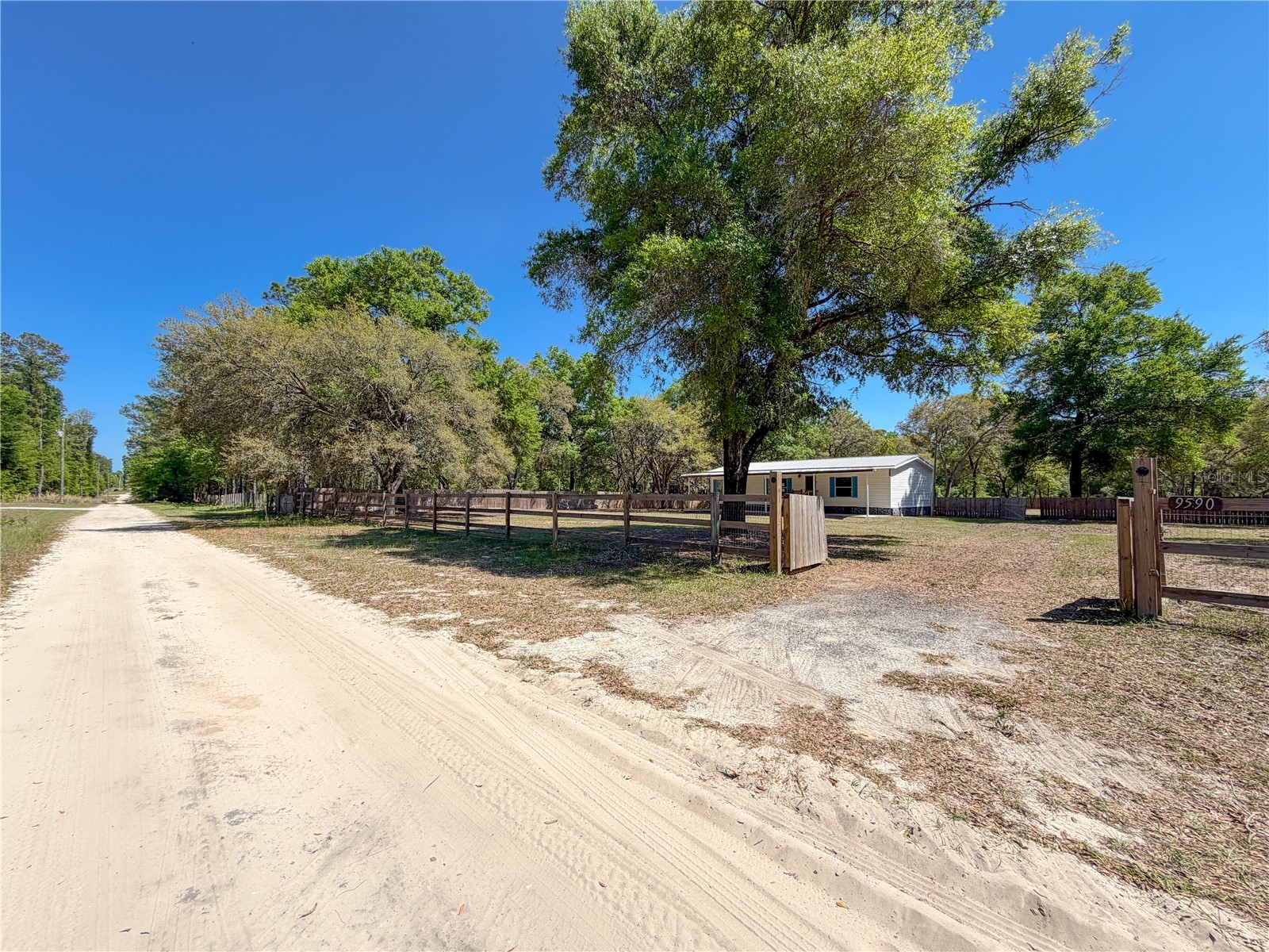 9590 NE 78th Lane Bronson FL 32621 GC540092 image2