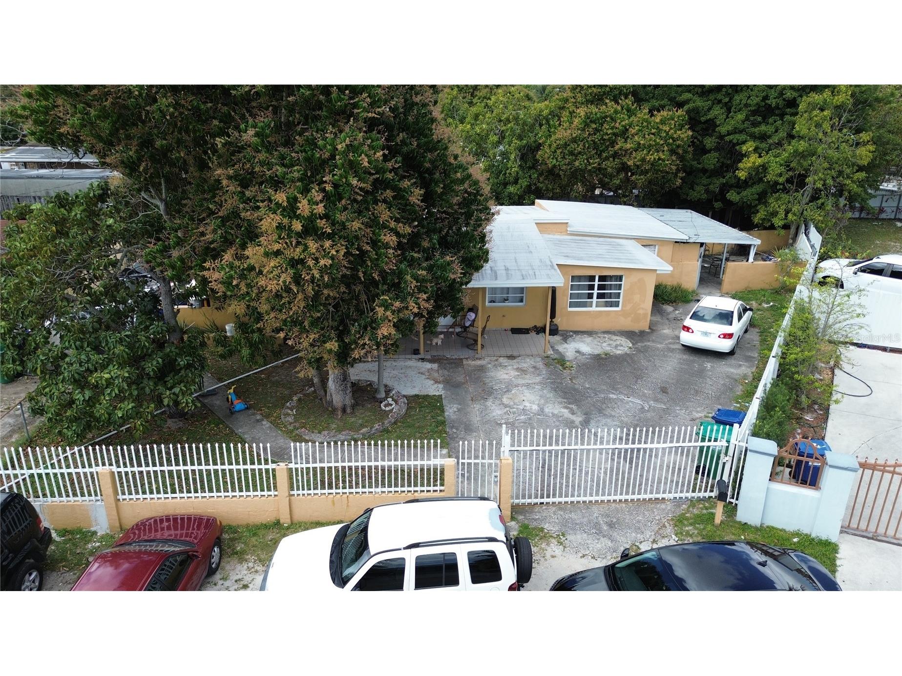 9590 NW 33rd Avenue Miami FL 33147 TB8485440 image1