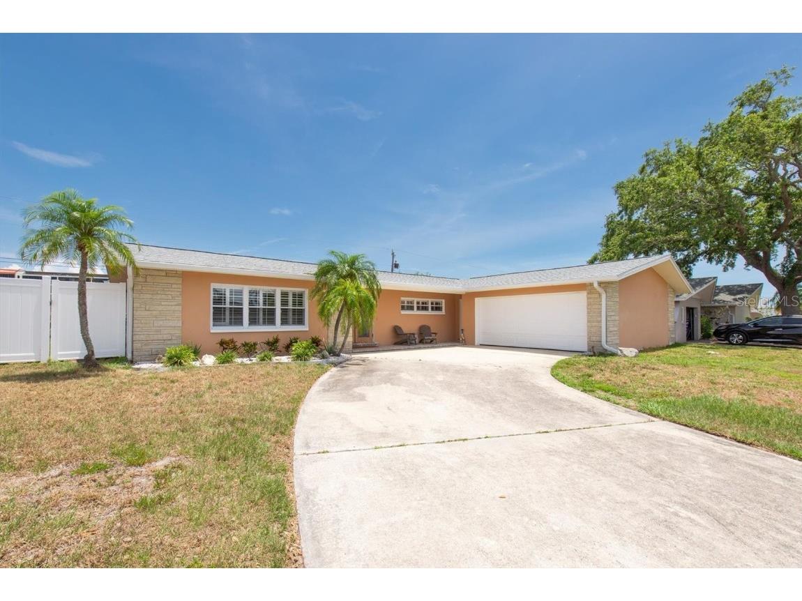 9591 Commodore Drive Seminole FL 33776 TB8391355 image1