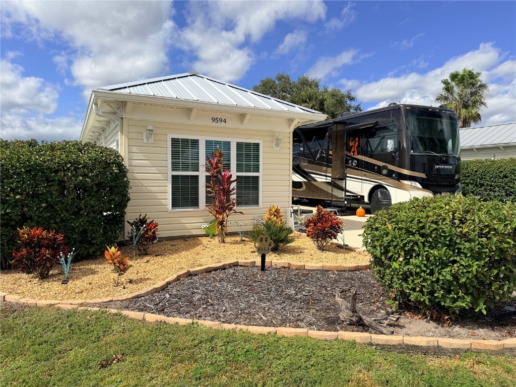 9594 SE 47th Way Webster FL 33597 G5104067 image4