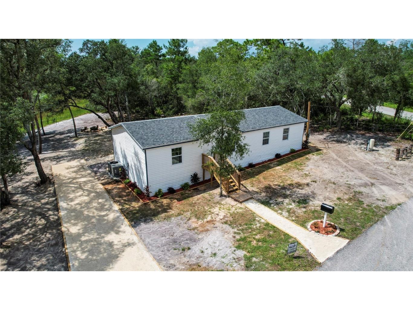 9595 Round Lake Drive Weeki Wachee FL 34613 - Round Lake T3463808 image1