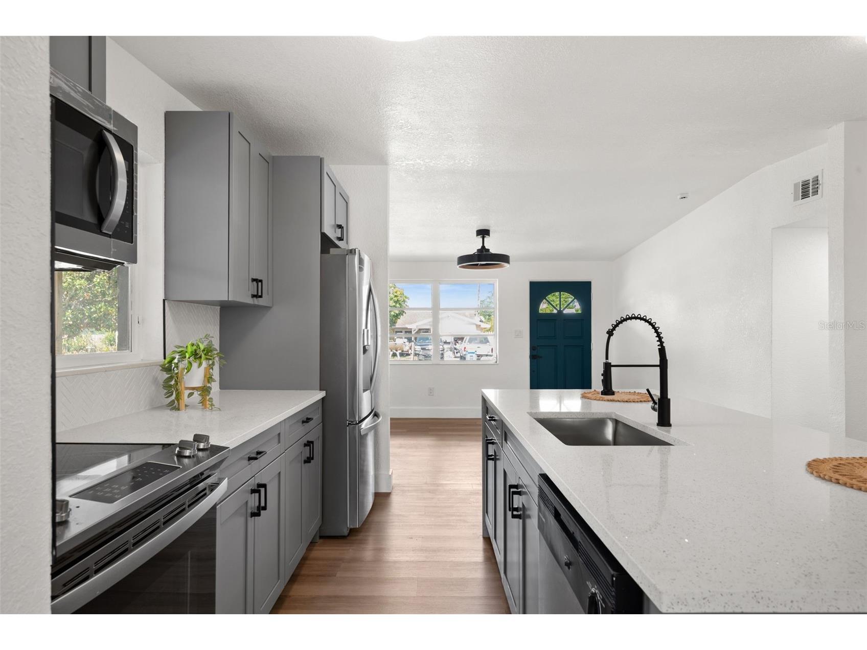 9596 Groveland Street Seminole FL 33772 O6415478 image2
