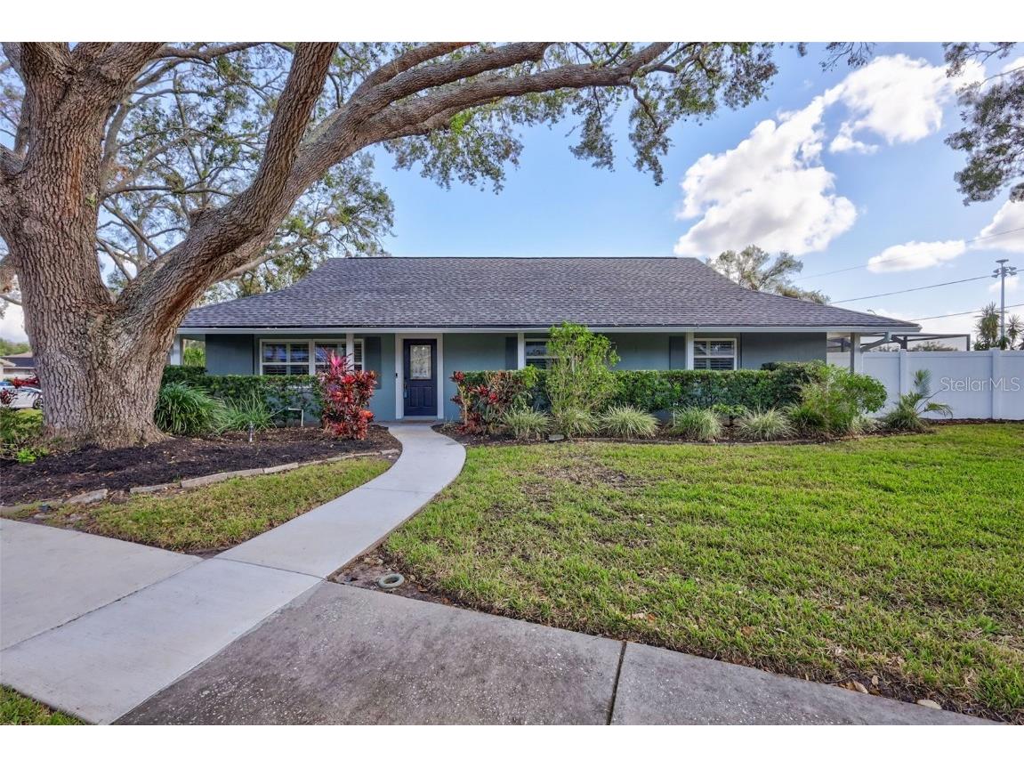 9598 103rd Avenue Seminole FL 33777 TB8316460 image1