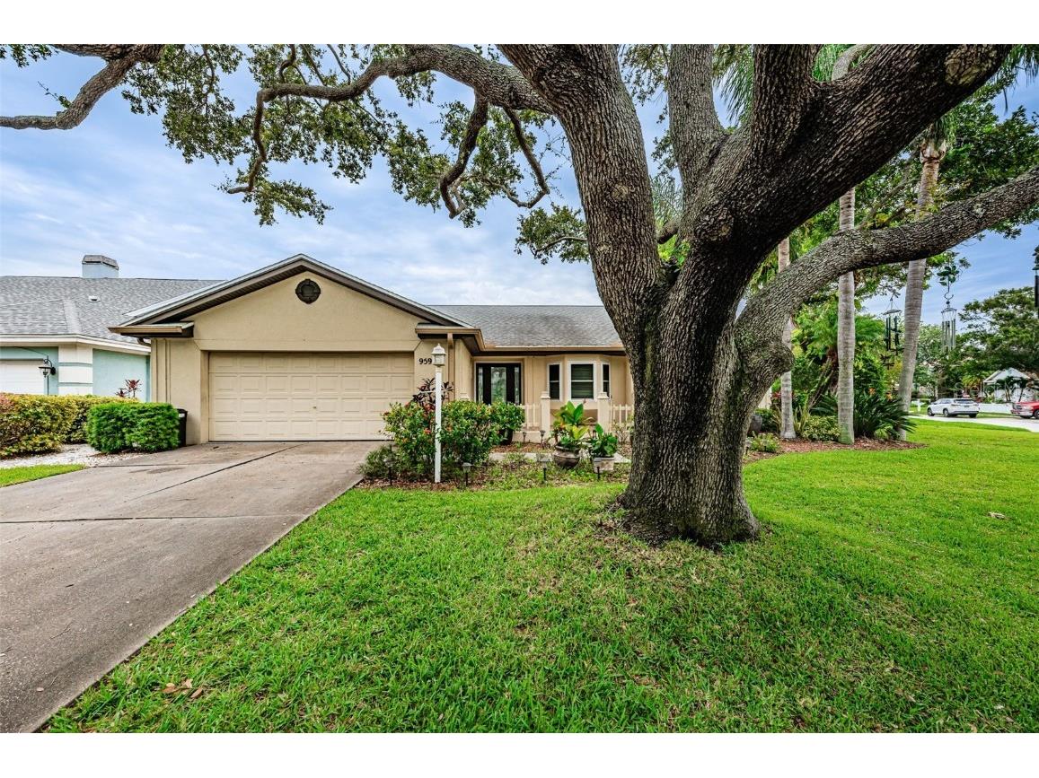 9599 59th Avenue N Saint Petersburg FL 33708 U8204607 image1