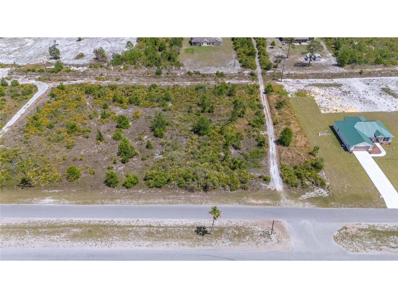 96 Desoto Avenue Indian Lake Estates FL 33855 - LAKE WALK IN WATER L4952135 image1