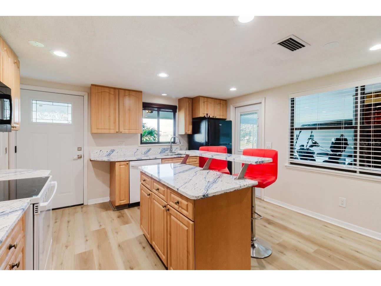 96 New York Avenue Dunedin FL 34698 - LAKE DIANE TB8519073 image10