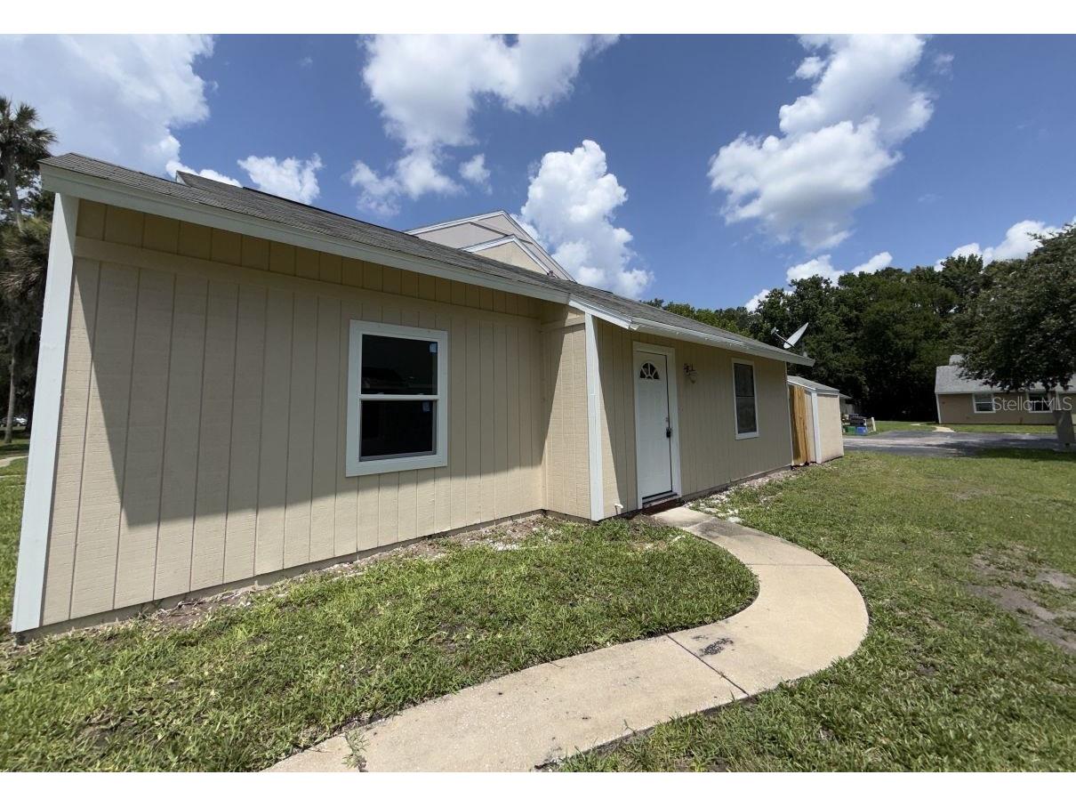 96 Tomoka Meadows Boulevard Ormond Beach FL 32174 V4950135 image1