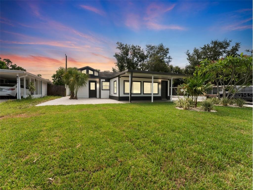 960 65th Street S Saint Petersburg FL 33707 TB8403419 image1