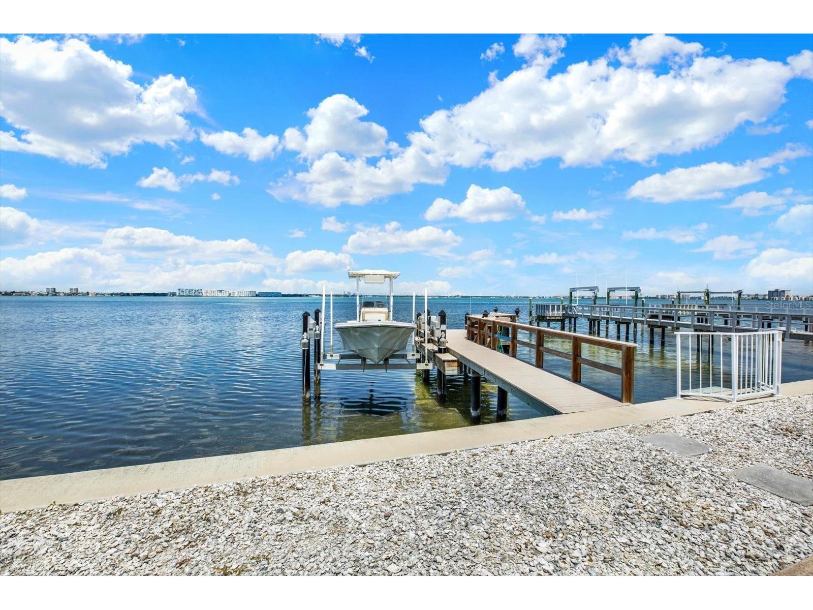 960 Boca Ciega Isle Drive Saint Pete Beach FL 33706 - BOCA CIEGA BAY TB8531692 image38