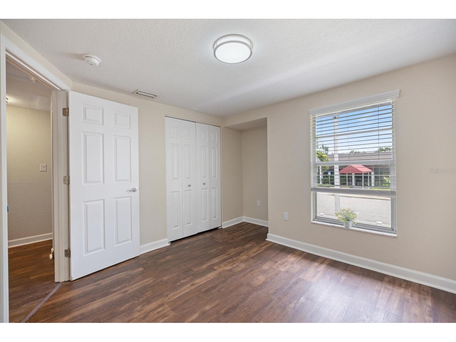 960 Highland Street #A7 Sarasota FL 34234 A4698354 image12